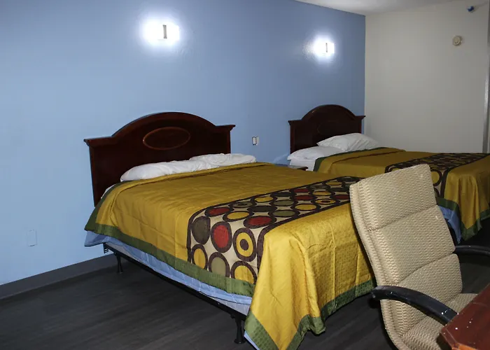 Relax Inn Canton