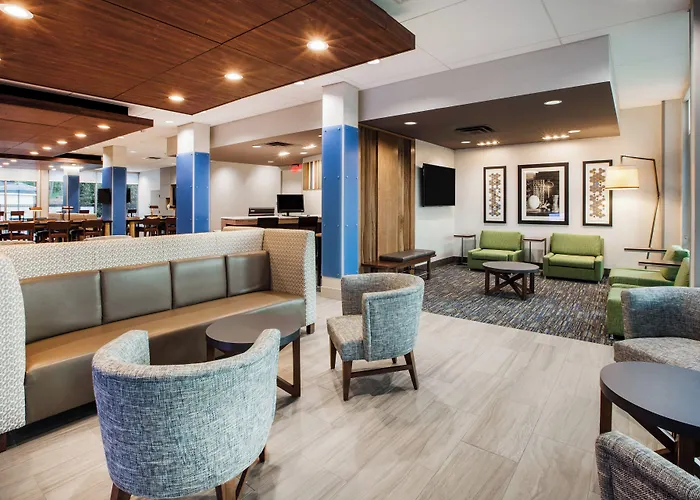 Holiday Inn Express Hotel & Suites Canton By Ihg
